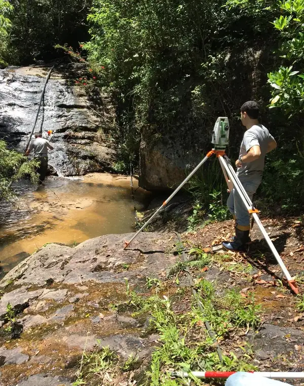Levantamento de campo para estudo hidrológico